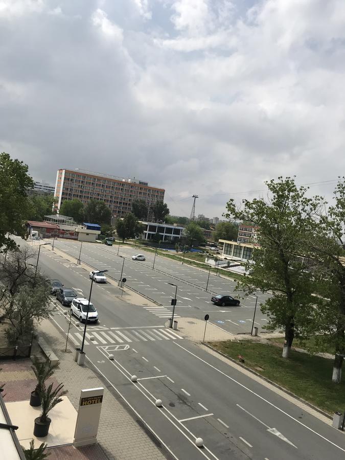 Hotel Golden Palace Мамая Екстериор снимка